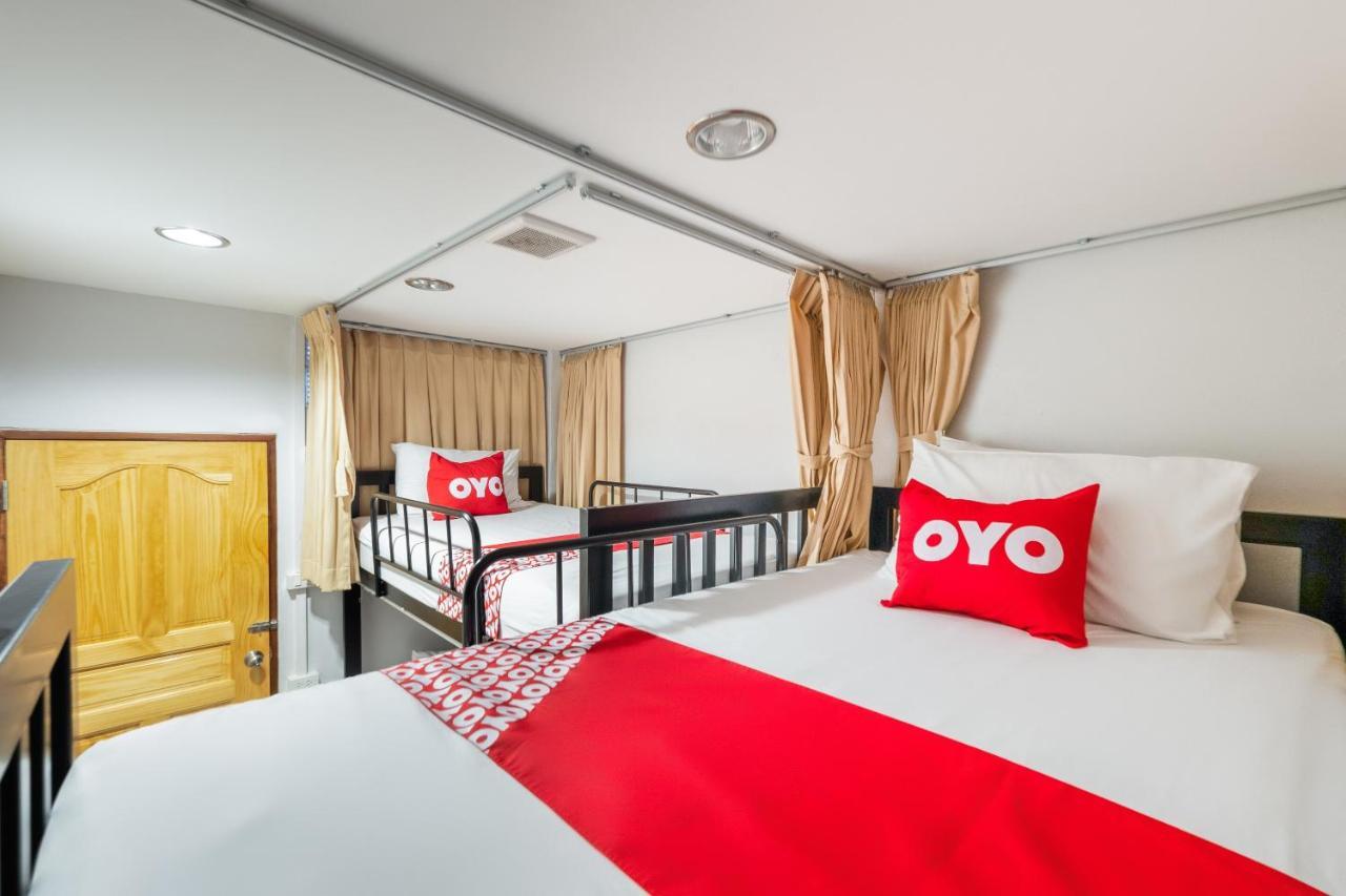 Oyo 969 Lida 1946 Hostel Bangkok Esterno foto